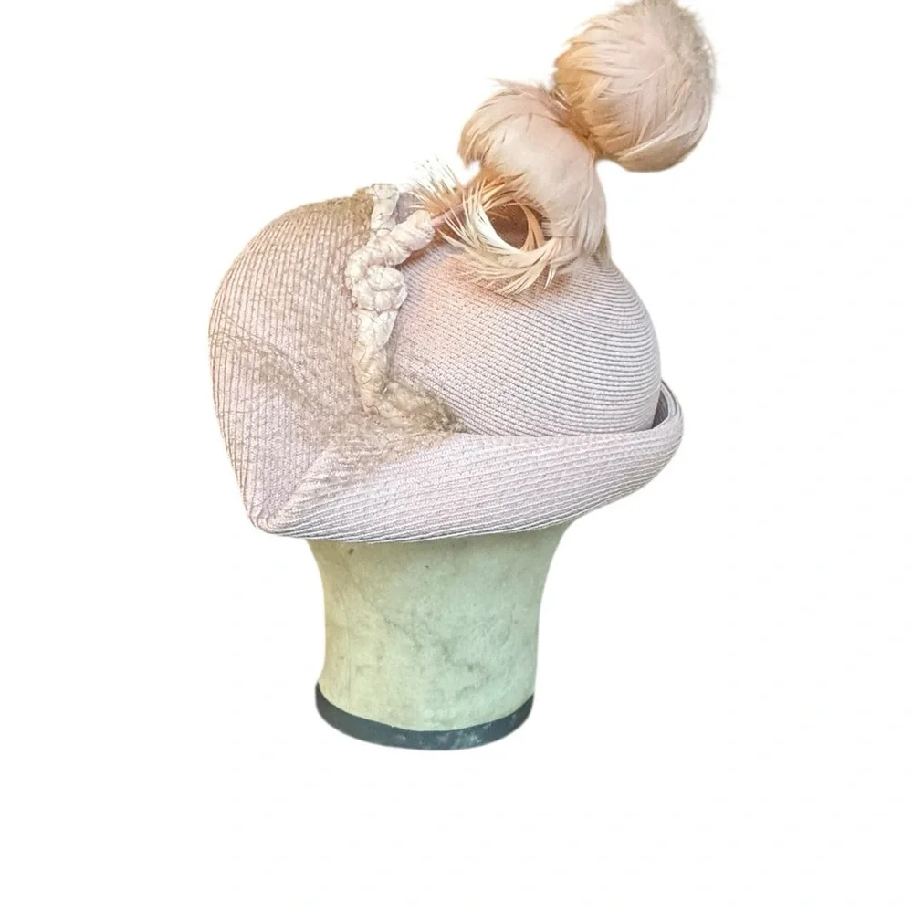 1950s/60s Soft, Muted Pink Straw Fascinator Hat w/Birdcage Veil &‎ Pink Feathers - Picture 4 of 9